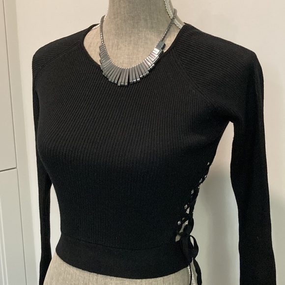 ZARA Black Ribbed Fitted Crop Sleeved Top - Picture 4 of 12